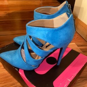 Brand New Sky Blue Heels